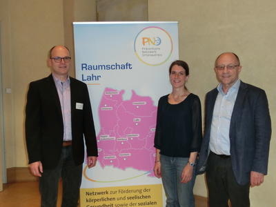 Links Dr. med Christof Wettach,
Mitte Claudia Ohnemus,
Rechts Ullrich Bttinger