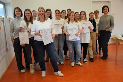 Zertifikats&uuml;bergabe Fliegerkiste Biberach